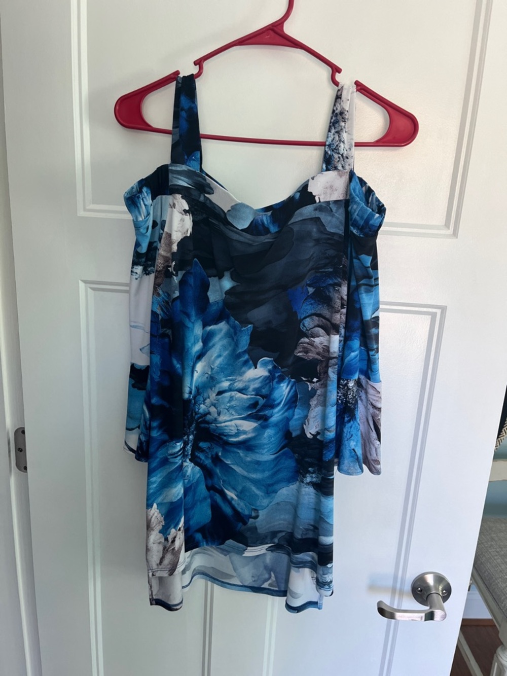 Frank Lyman Cold-Shoulder Women's Top